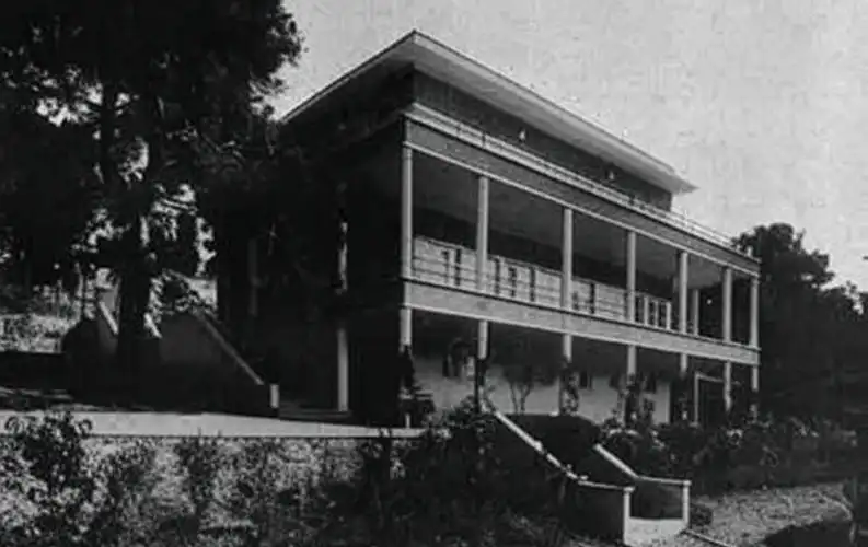 Adalar'da Levanten ve Modernist Mimarlık İzleri